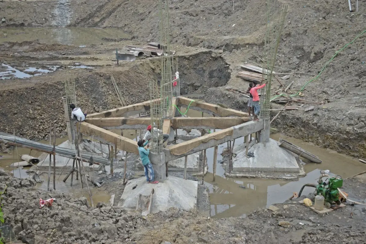 Individual column foundations under construction